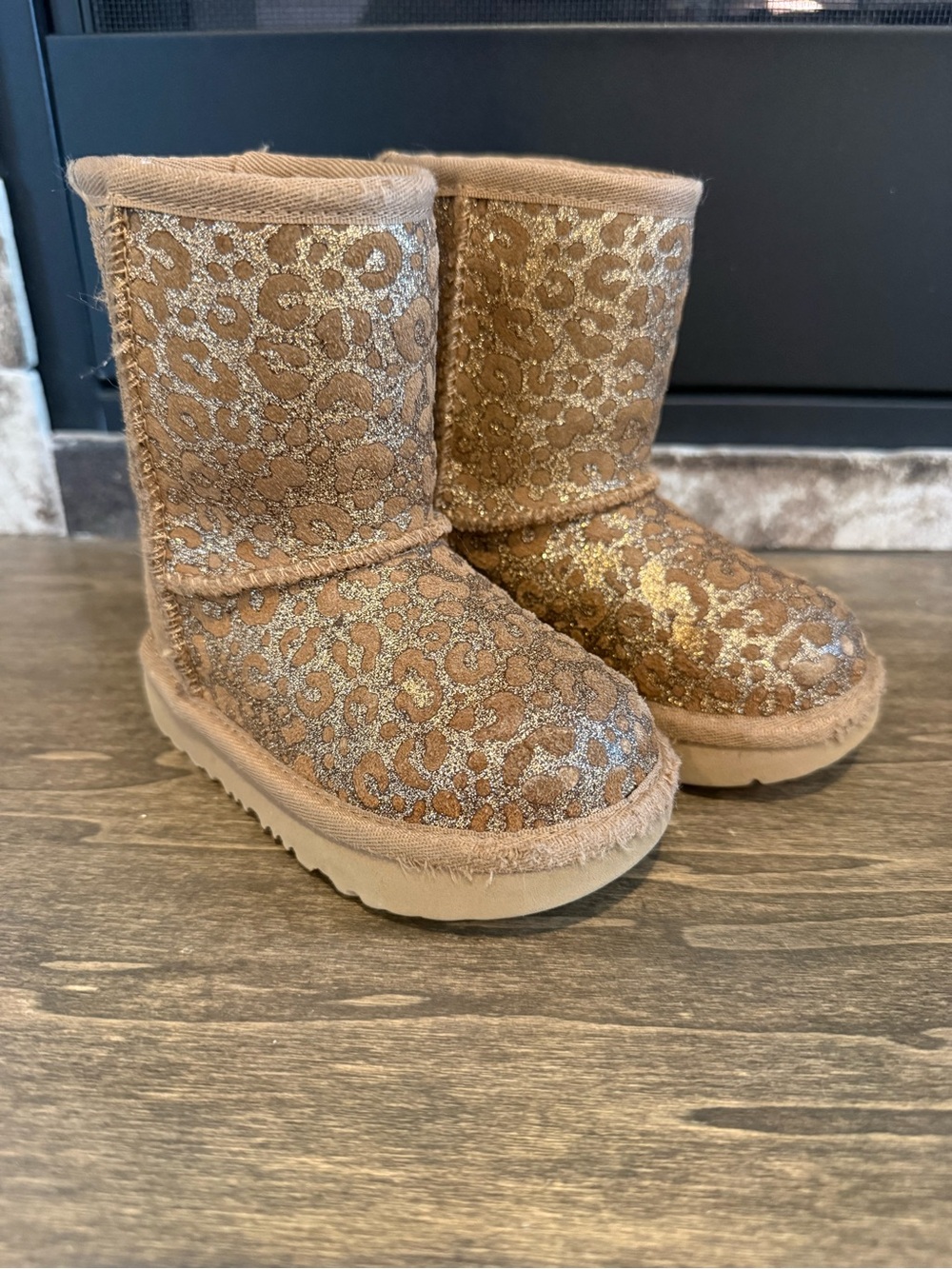 UGG Kids Classic II Glitter Leopard Boots